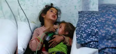 Kardeşine oksijen maskesi tutan kız fotoğrafı Filistin'den mi?