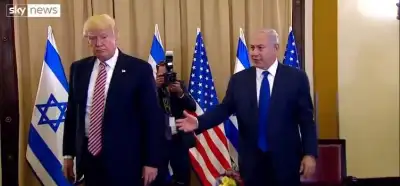 Video Trump’ın Netanyahu ile el sıkışmayı reddettiği anları mı gösteriyor?