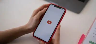 YouTube “Notlar” özelliğini duyurdu: Dezenformasyonu önleyebilecek mi?