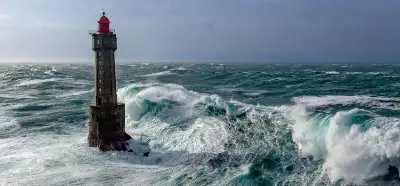 Fransa’daki deniz feneri için 1.2 milyon dolar maaşla çalışacak bekçi mi aranıyor?
