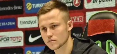 Galatasaray'a gol atan Janis Ikaunieks bir süpermarkette reyon görevlisi olarak mı çalışıyor?