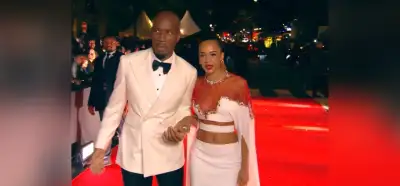Drogba bir galada sevgilisinin elini bırakıp eşinin yanına mı geçti?