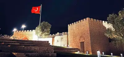 Türk bayrağının yer aldığı kale Halep Kalesi mi?