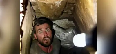 Fotoğraf Sednaya Hapishanesi'nden kurtarılan birini mi gösteriyor?