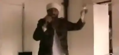 Videoda şarkı söyleyen kişi Usame Bin Ladin mi?