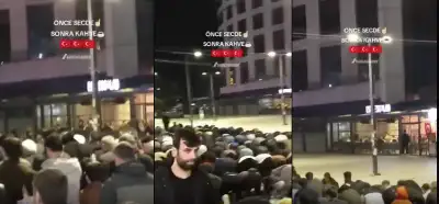 Video Espressolab'e destek olmak için namaz kılan insanları mı gösteriyor?