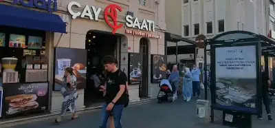 Fatih'deki EspressoLab boykottan sonra ismini "Çay Saati" olarak değiştirdi mi?