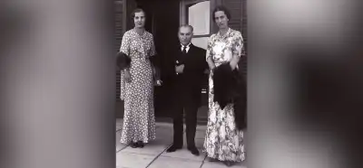 Atatürk'ün Dolmabahçe Sarayı'nda satranç oynadığı fotoğraf gerçek mi?