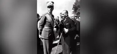 Atatürk'ün Dolmabahçe Sarayı'nda satranç oynadığı fotoğraf gerçek mi?