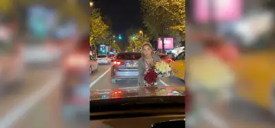 "Caddenin en güzel çiçekçisi" notuyla paylaşılan görsel gerçek mi?