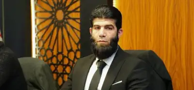 Fotoğraftaki kişi Suriye Gençlik ve Spor Bakanı mı?