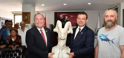 Ekrem İmamoğlu’na verilen heykel Epstein dosyalarıyla mı ilgili?