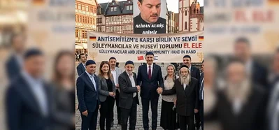 Alihan Kuriş'i Yahudi Cemaati ile el ele gösteren görsel gerçek mi?