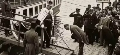 Atatürk'ün İngiltere Kralının önünde eğildiği görsel gerçek mi?