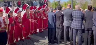 Gaziantep'teki 23 Nisan gösterisinde CHP İl Yönetimi başka bir gösteriyi izlemek için mi arkasını döndü?