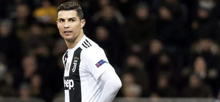 Ronaldo’nun karantinadayken Kuran okuduğu iddiası