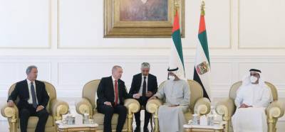 Cumhurbaşkanı Erdoğan’ın BAE ziyaretinde Türk bayrağı olmamasıyla ilgili iddialar