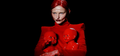 Fotoğrafın Balenciaga tasarımcısı Lotta Volkova’yı gösterdiği iddiası