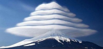 Fotoğrafın dağın üstündeki bulut katmanlarını gösterdiği iddiası