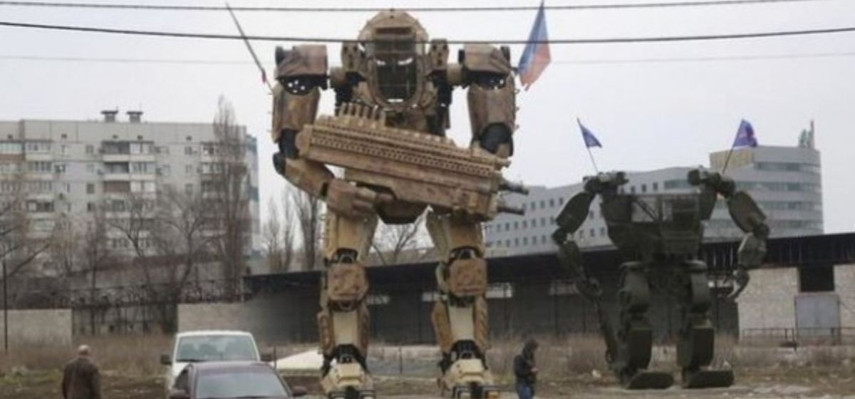 Fotoğrafın Ukrayna-Rusya çatışmalarında kullanılan dev robot askerleri gösterdiği iddiası