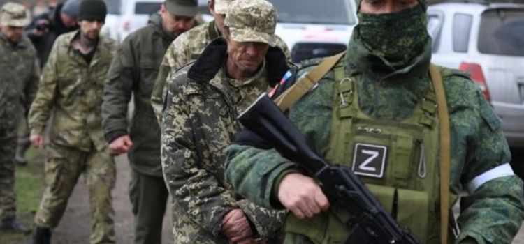 Fotonun Ukrayna Rusiya müharibəsində əsir düşən ABŞ admiralını göstərdiyi iddiası