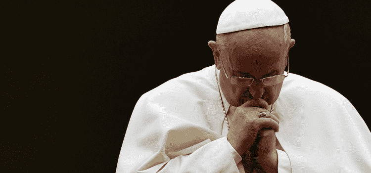 Papa Francis’in Covid-19 aşısı olmayanların cennete giremeyeceğini söylediği iddiası
