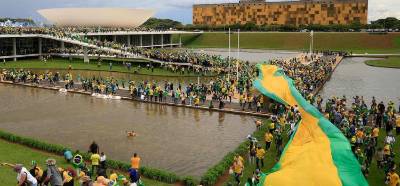 Komplo teorileri Brezilya'daki kongre baskınını nasıl körükledi?