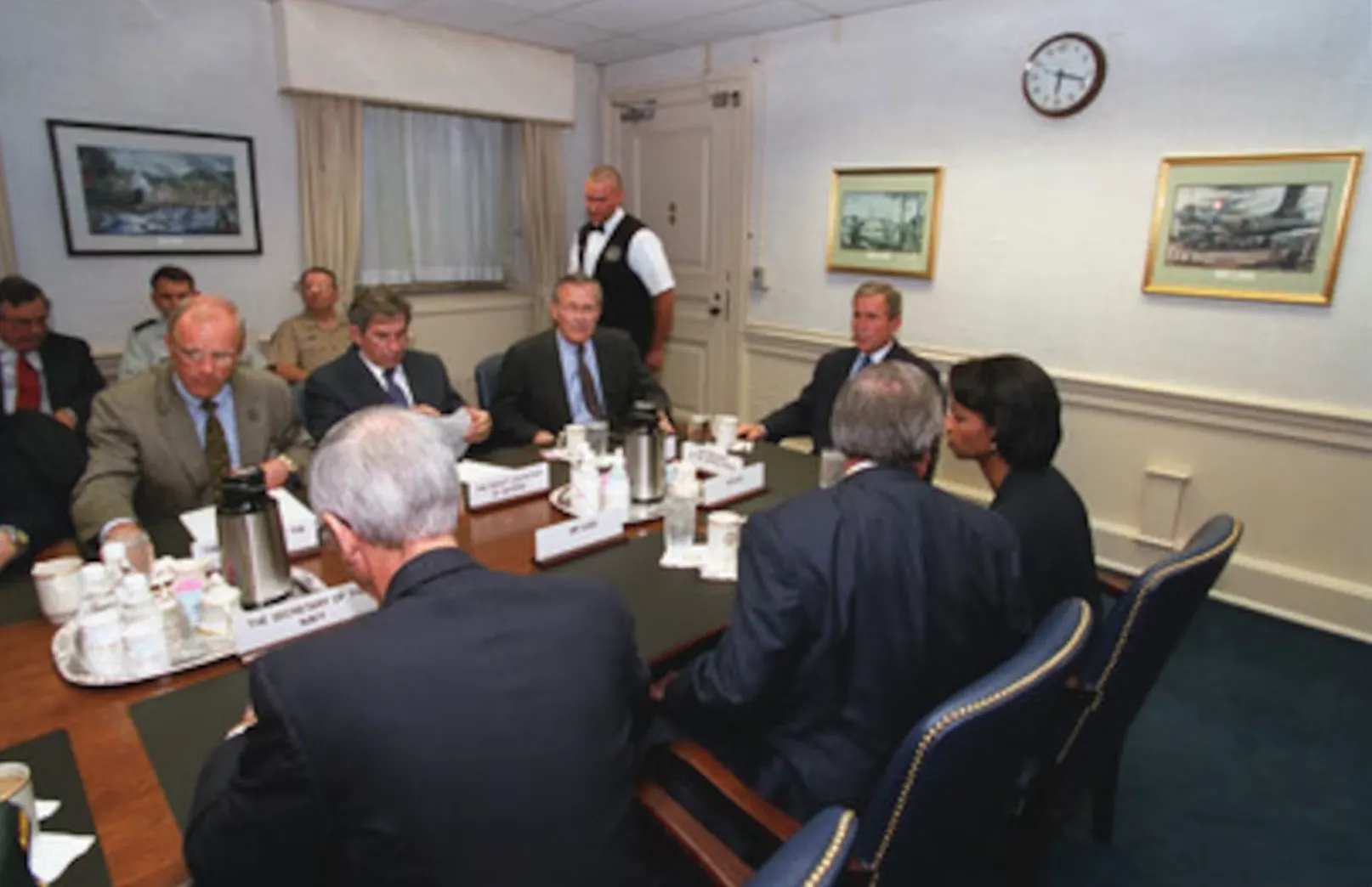 bush toplanti farkli acilar