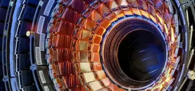 CERN parçacık hızlandırıcısının ateşlenmesi 8 Nisan'daki güneş tutulmasıyla bağlantılı mı?