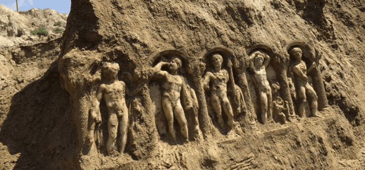Denizli’de kum ocağında bulunan Roma heykellerinin basına yansımadığı iddiası