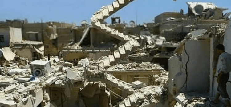 Fotoğrafın Irak’taki depremde yıkılmayan Japon yapımı merdivenleri gösterdiği iddiası