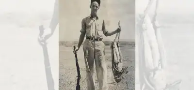 Fotoğraftaki dev çekirge gerçek mi?