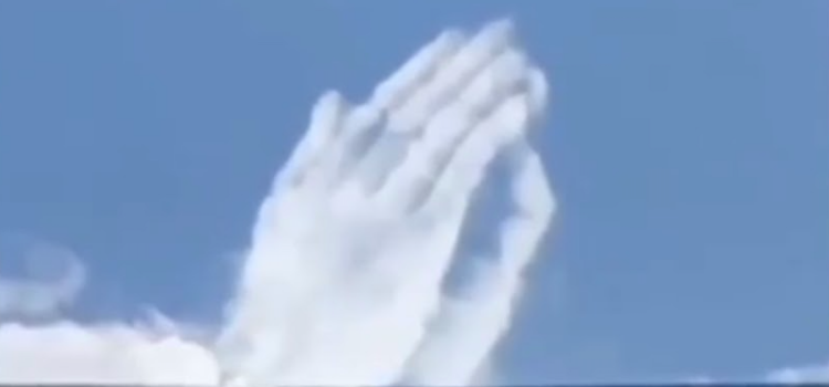 Dua eden bulutların Kahramanmaraş depremi ile alakalı olduğu iddiası