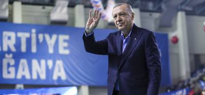Türkiye'de oy kullanma yaşının AK Parti döneminde 18'e indiği iddiası