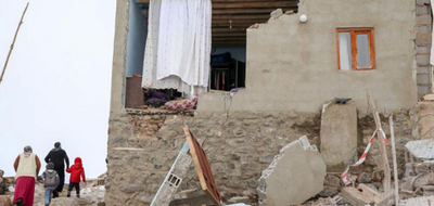 Fotoğraf İran’da yaşanan depremin ardından Van’da yaşanan yıkımı gösteriyor