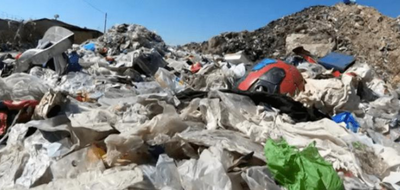 Görüntüler Türkiye’nin Britanya’dan ithal ettiği plastik atıkları gösteriyor