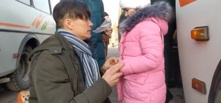 Videonun orduya katılmak için kızıyla vedalaşan Ukraynalı askeri gösterdiği iddiası