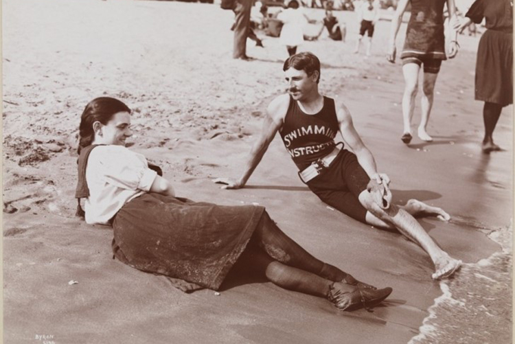 Fotoğrafın yüzme eğitmenliği yapan Tesla’yı gösterdiği iddiası