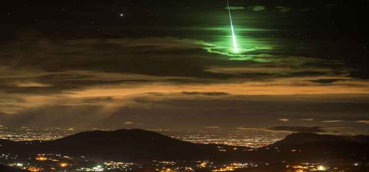 Fotoğrafın 31 Ocak gecesi düşen meteorlardan birini gösterdiği iddiası