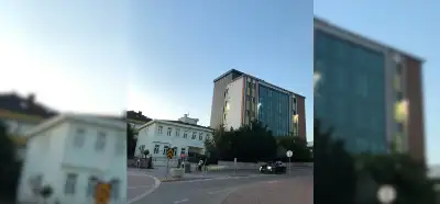 İnegöl'deki Göçmen Sağlık Merkezi’nin yer aldığı binada yalnızca göçmenlere hizmet verildiği iddiası