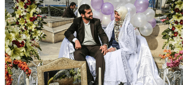 Fotoğrafın düğün hediyesi olarak 313 kişinin ücretsiz ameliyatına karar veren çifti gösterdiği iddiası