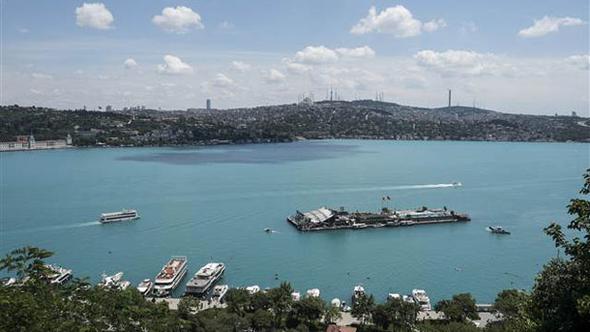 İstanbul Boğazı'ndaki renk değişiminin sebebi deprem değil fitoplankton