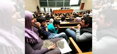 İstanbul Üniversitesi'nde çekirdek yiyen aile görseli gerçek mi?