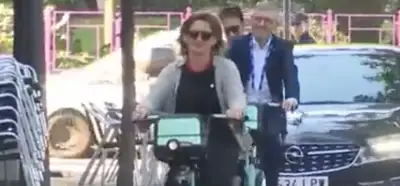 İspanya Ekolojik Geçiş Bakanı iklim zirvesine özel jetle mi gitti?