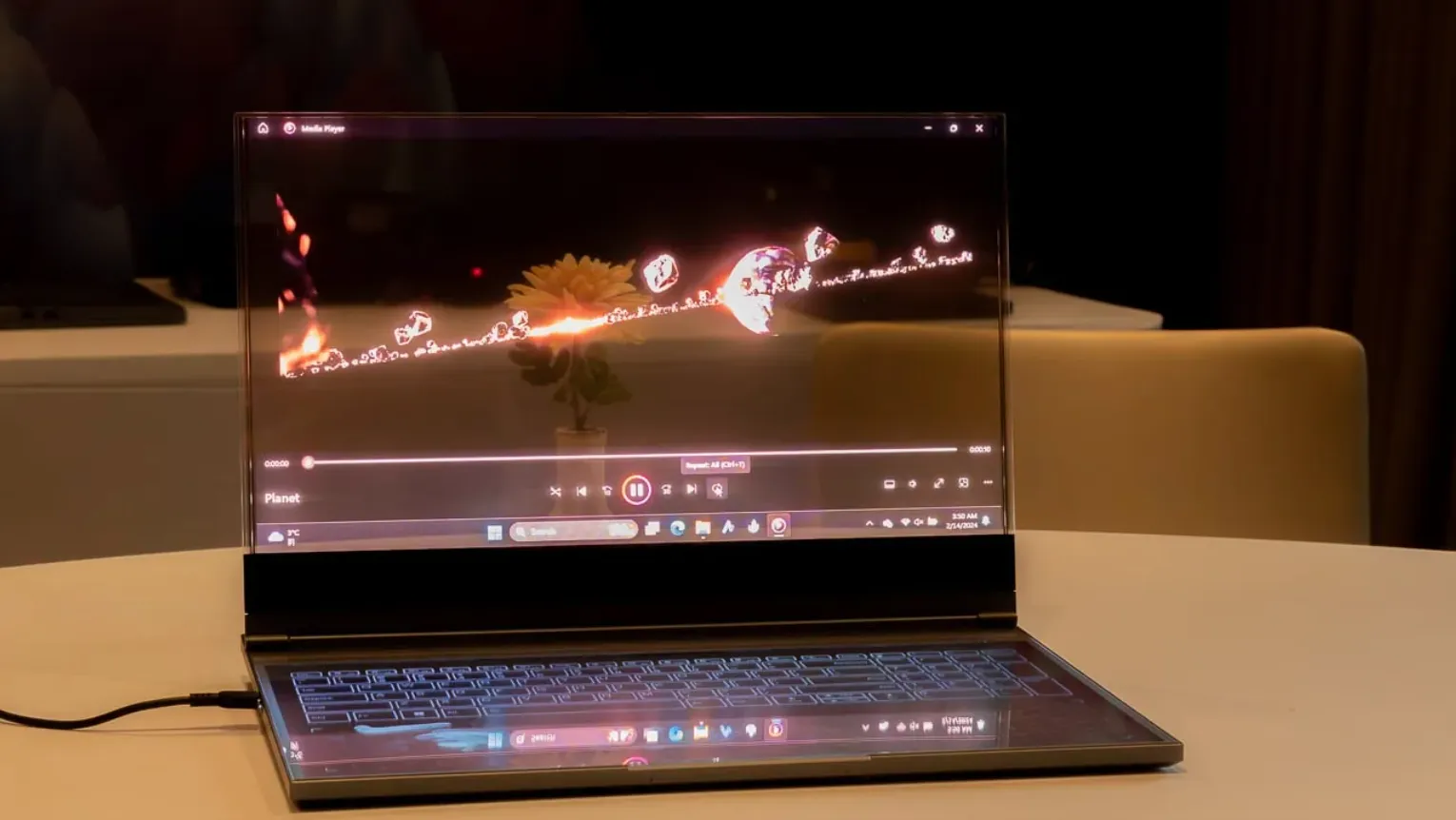 lenovo seffaf video ekran