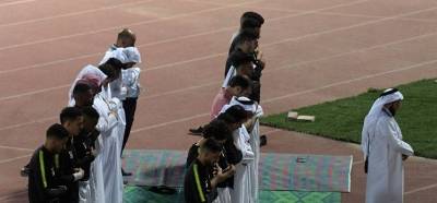 Fotoğrafın 8-0 yenildikleri maç öncesi namaz kılan Suudi futbolcuları gösterdiği iddiası