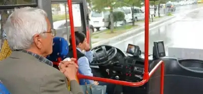 65 yaş üstü yurttaşlar için ücretsiz toplu taşıma dönemi bitti mi?