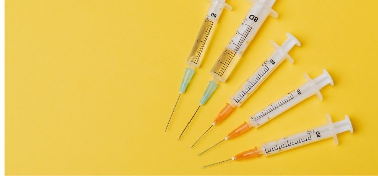 Pfizer ve BioNTech aşısının deneylerinde altı kişinin hayatını kaybettiği iddiası