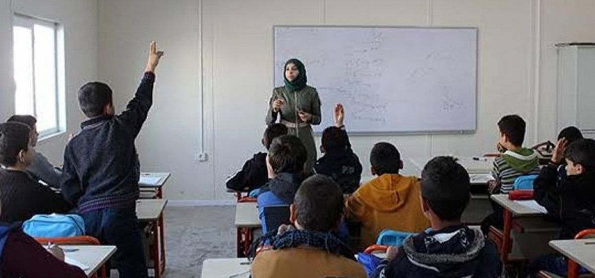 Adana’da bine yakın Suriyelinin sözleşmeli öğretmen olarak atandığı iddiası