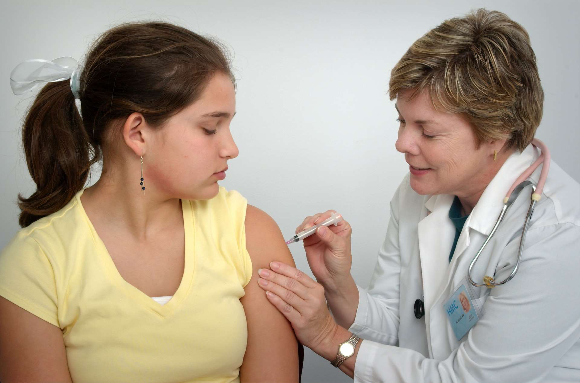 Bir baytar-viroloqun kütləvi vaksinasiyanın zərərli olduğuna dair sübut olaraq göstərdiyi iddialar
